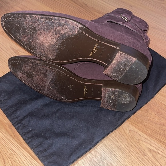 Men’s Saint Laurent Wyatt Suede Boots - Picture 4 of 4